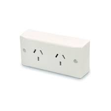 TOMA DOBLE P/MONTAJE EN SUPERFICIE CAMBRE